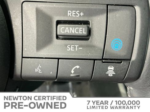 Used 2023 Nissan Rogue SV w/ SV Premium B Package FWD image 30