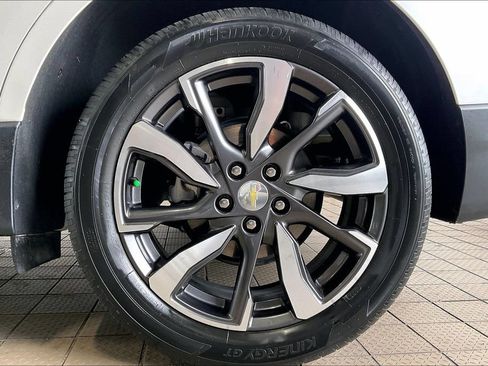 Used 2022 Chevrolet Equinox Premier FWD image 32