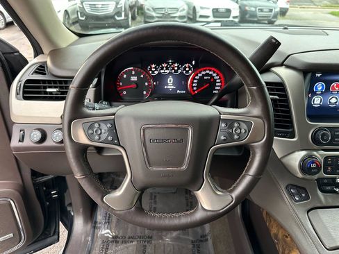 Used 2015 GMC Yukon Denali w/ Open Road Package AWD/4WD image 47
