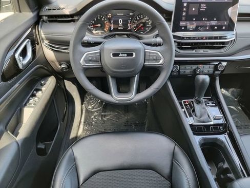 Certified 2023 Jeep Compass Latitude w/ Convenience Group AWD/4WD image 31
