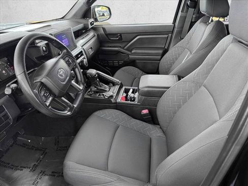 Certified 2024 Toyota Tacoma SR5 AWD/4WD image 9