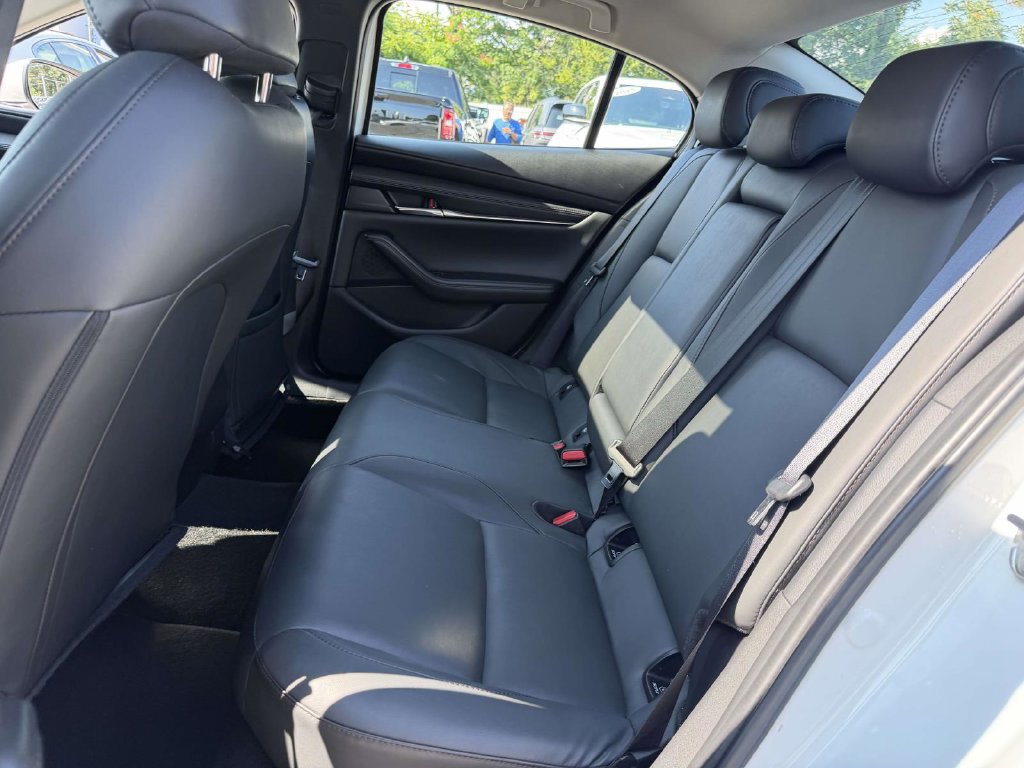 Used 2024 MAZDA MAZDA3 s FWD image 21