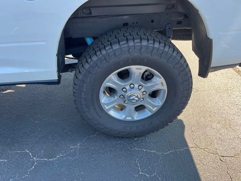 Used 2022 RAM 2500 Big Horn w/ Level 1 Equipment Group AWD/4WD image 36