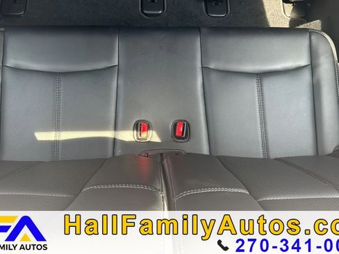 Used 2018 Nissan Pathfinder Platinum w/ Cargo Package FWD image 15