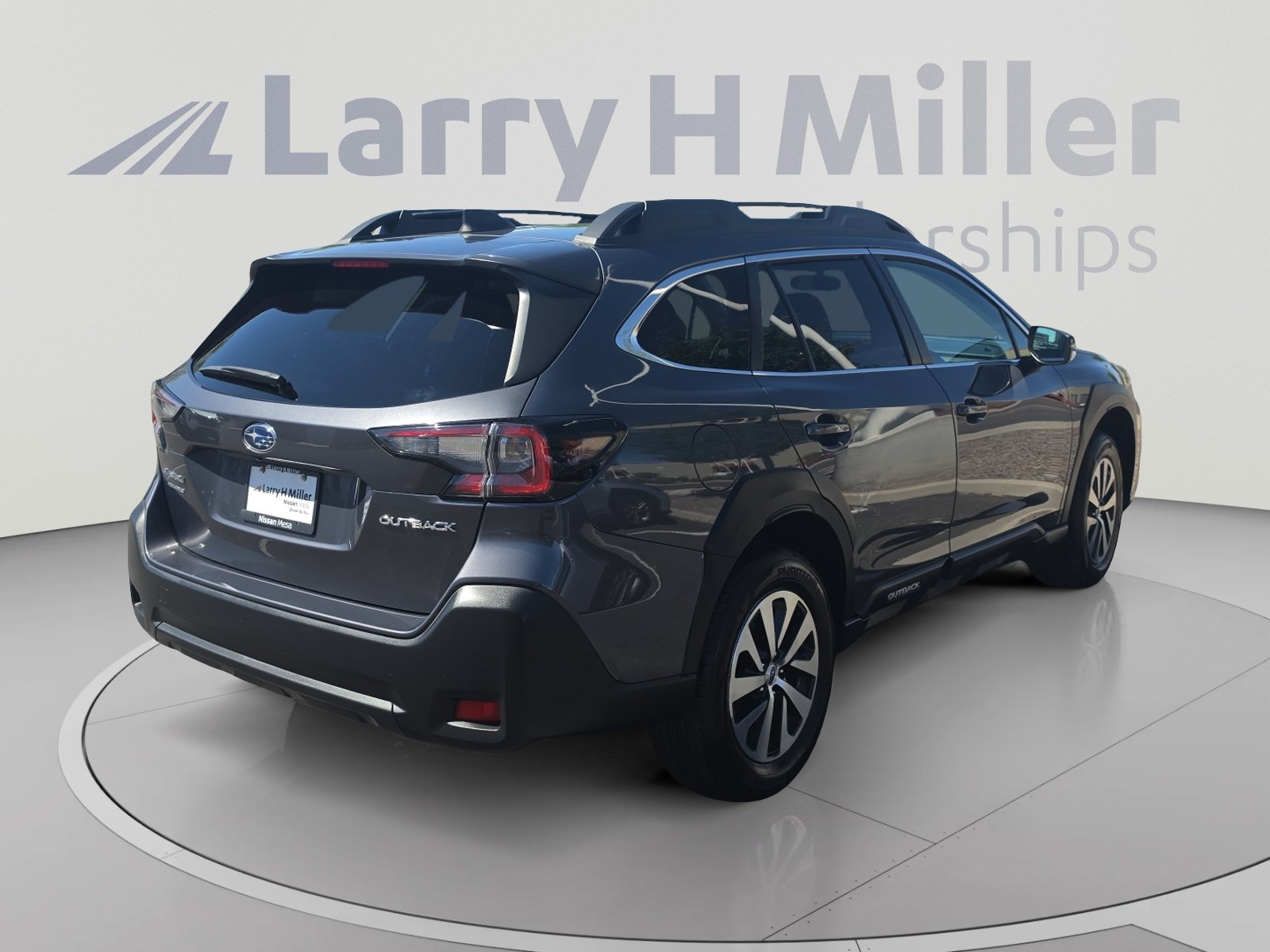 Used 2024 Subaru Outback Premium AWD/4WD image 5