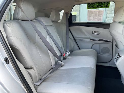 Used 2010 Toyota Venza AWD w/ Convenience Pkg image 35