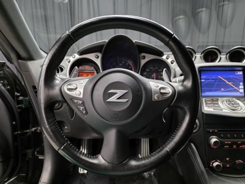 Used 2020 Nissan 370Z Touring Sport image 18