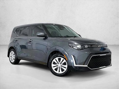 Used 2024 Kia Soul LX FWD image 12
