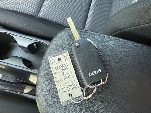 Used 2022 Kia Soul LX FWD image 45