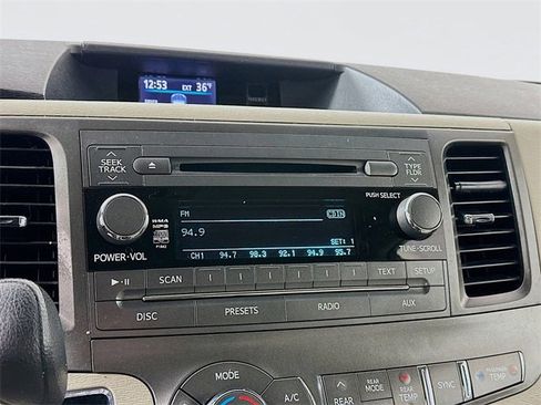 Used 2013 Toyota Sienna LE image 14