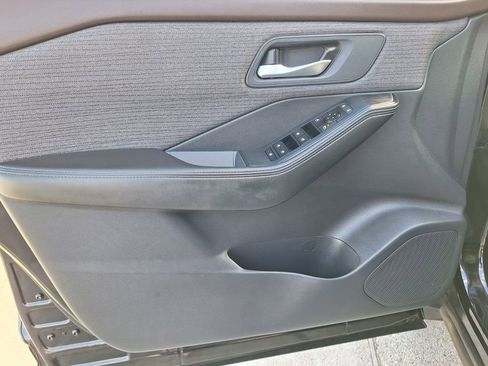 Used 2021 Nissan Rogue SV image 28