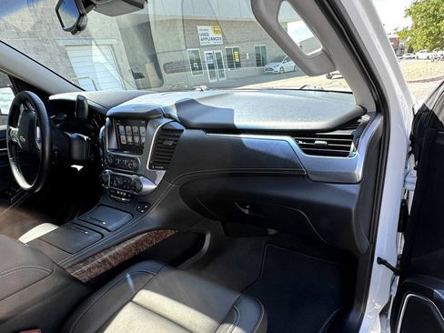Used 2019 Chevrolet Suburban Premier AWD/4WD image 42