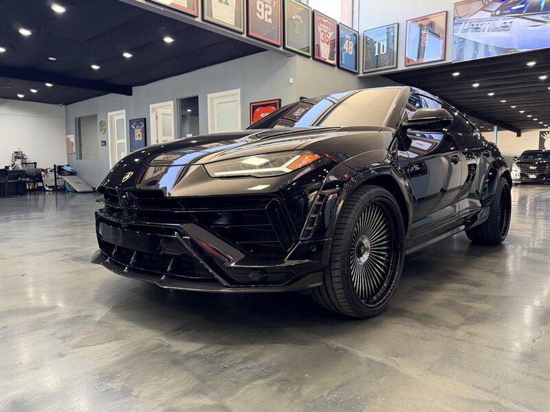 Used 2024 Lamborghini Urus S AWD/4WD image 1