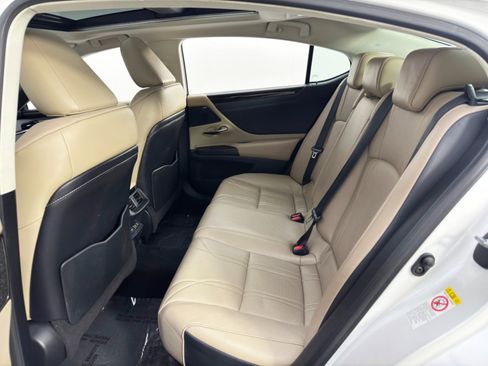 Used 2019 Lexus ES 350 w/ Luxury Package image 41