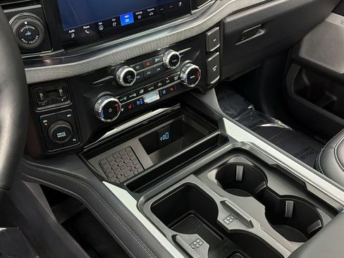 Used 2026 Ford F450 Platinum w/ FX4 Off-Road Package image 38