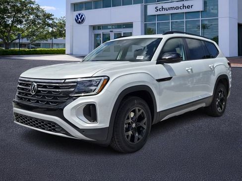 New 2026 Volkswagen Atlas Peak Edition AWD/4WD image 3