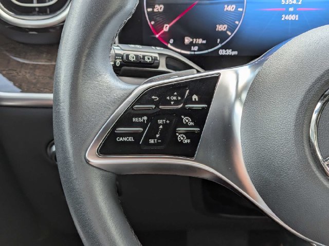 Used 2025 Mercedes-Benz GLC 300 4MATIC image 22