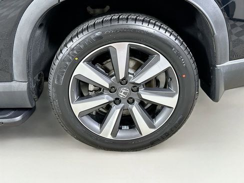 Certified 2023 Honda Pilot Touring image 24