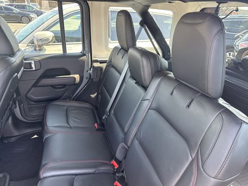 Used 2021 Jeep Wrangler Unlimited Rubicon w/ Dual Top Group image 7