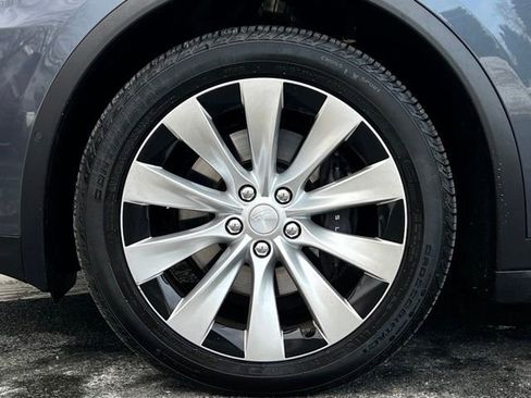 Used 2020 Tesla Model X Long Range image 29