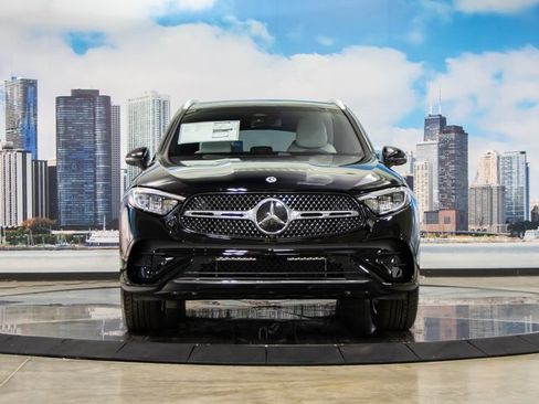 Used 2026 Mercedes-Benz GLC 350e 4MATIC image 3