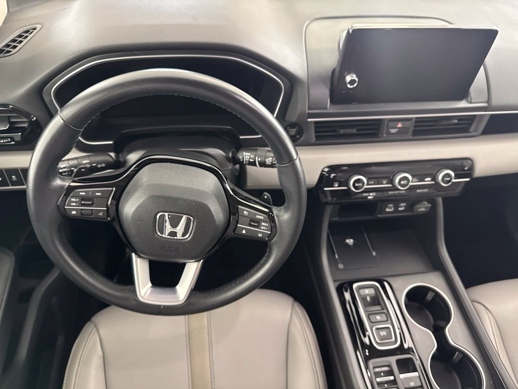 Used 2025 Honda Pilot Touring image 37