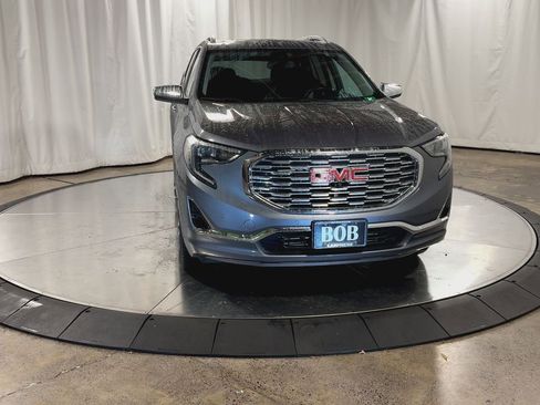 Used 2018 GMC Terrain Denali w/ Advanced Safety Package image 4