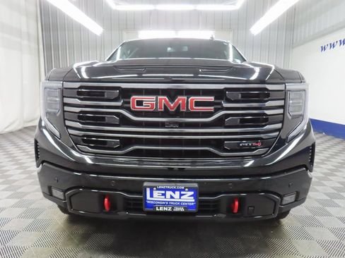 Used 2025 GMC Sierra 1500 AT4 image 42