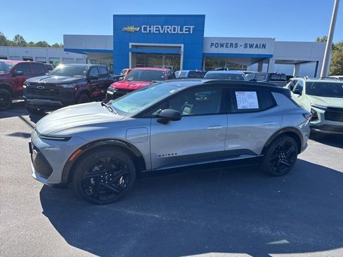 Used 2024 Chevrolet Equinox EV RS image 1