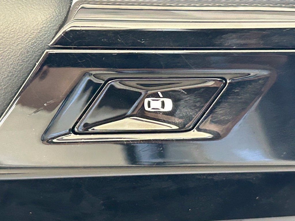 Used 2026 BMW 740i RWD image 41