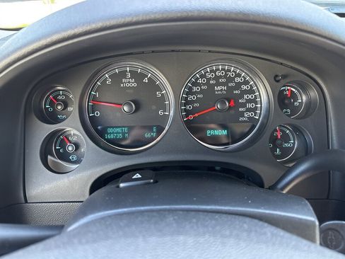 Used 2011 Chevrolet Tahoe LTZ RWD image 47