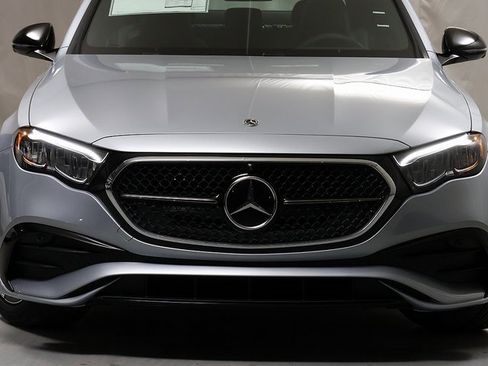 New 2026 Mercedes-Benz E 350 4MATIC Sedan image 6