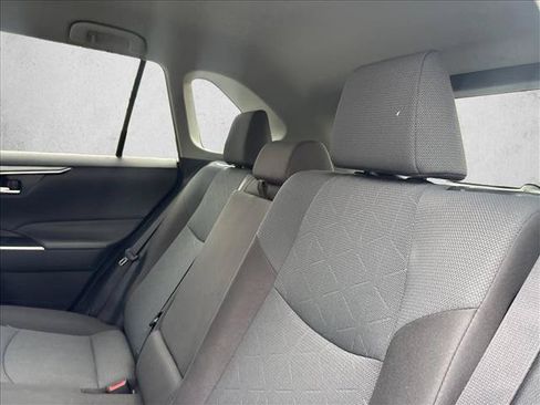 Certified 2025 Toyota RAV4 XLE FWD image 24
