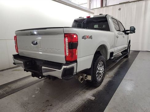 Used 2025 Ford F350 Lariat w/ Lariat Ultimate Package AWD/4WD image 3