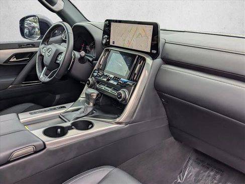 Used 2023 Lexus LX 600 F Sport image 22
