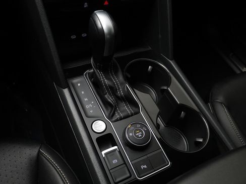 Used 2023 Volkswagen Atlas SE w/ Panoramic Sunroof Package image 10