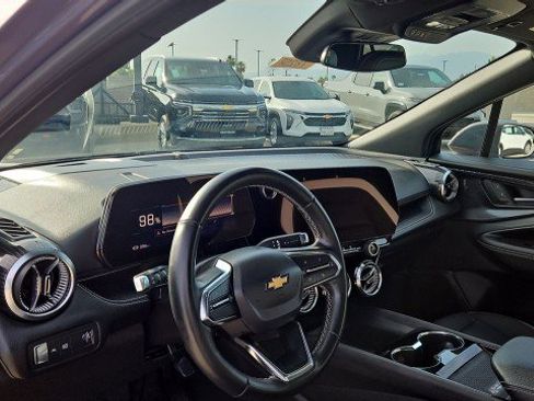 Used 2024 Chevrolet Blazer EV LT image 10