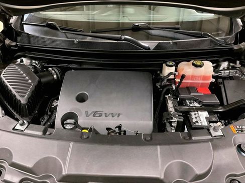 Used 2023 Chevrolet Traverse LT w/ LT Premium Package image 10