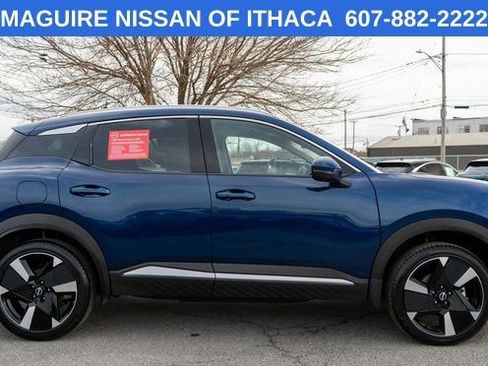 Used 2025 Nissan Kicks SR AWD/4WD image 5