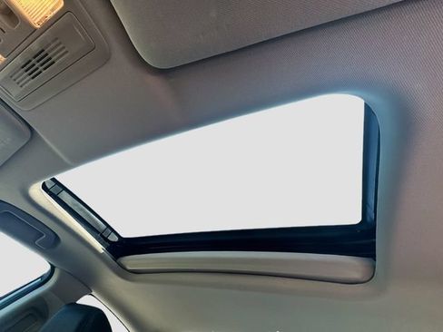 Used 2019 Honda Civic EX-L image 22