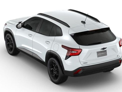 New 2026 Chevrolet Trax LT w/ Midnight Edition FWD image 28