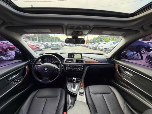 Used 2017 BMW 320i xDrive Sedan AWD/4WD image 20