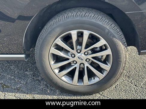 Used 2018 Ford Expedition Limited w/ Equipment Group 301A image 19