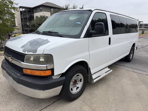 Used 2013 Chevrolet Express 3500 LT w/ LT Preferred Equipment Group image 4