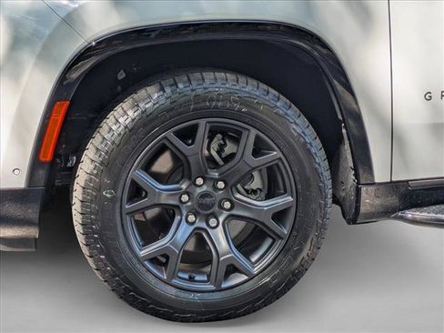New 2026 Jeep Grand Wagoneer 4WD image 10