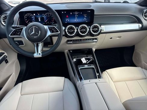 New 2026 Mercedes-Benz GLB 250 image 7