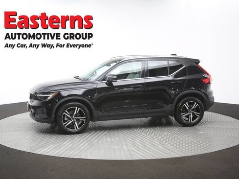 Used 2023 Volvo XC40 B5 Plus AWD/4WD image 59