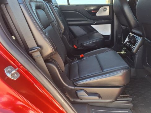 Used 2025 Lincoln Aviator Reserve w/ Equipment Group 201A image 14