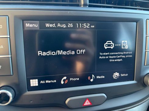 Used 2025 Kia Soul LX w/ LX Technology Package FWD image 16