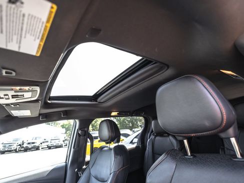 Used 2024 Toyota Sienna XSE w/ XSE Premium Package AWD/4WD image 20